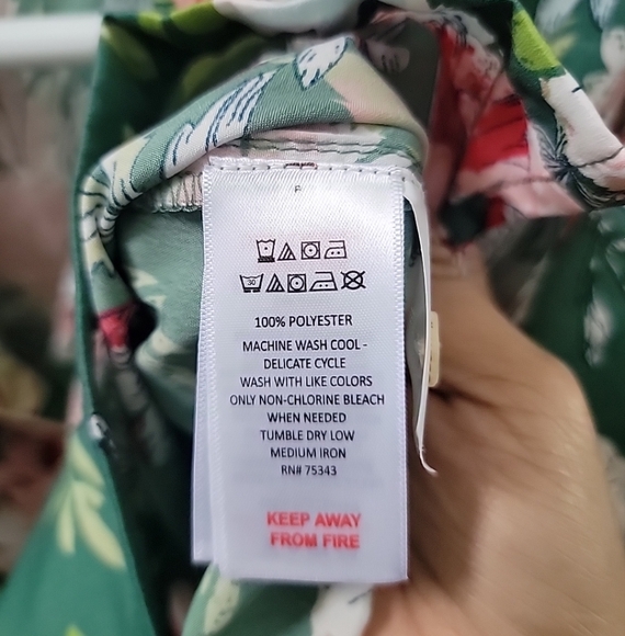 Cupcakes & Cashmere Pajama Set Women Med Green Floral Button Up Pockets - Picture 6 of 6